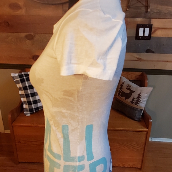 Hollister Short Sleeve Top - Picture 3 of 4